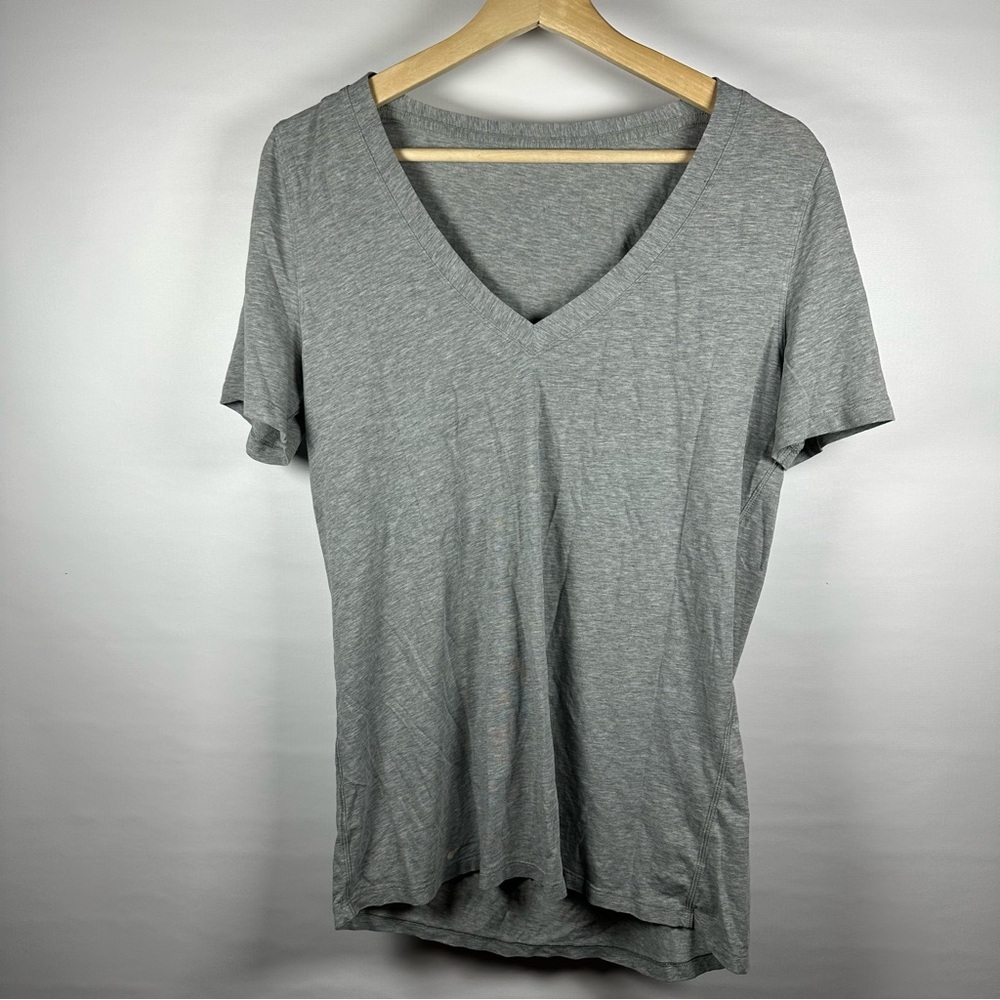 Lululemon v neck tee shirt